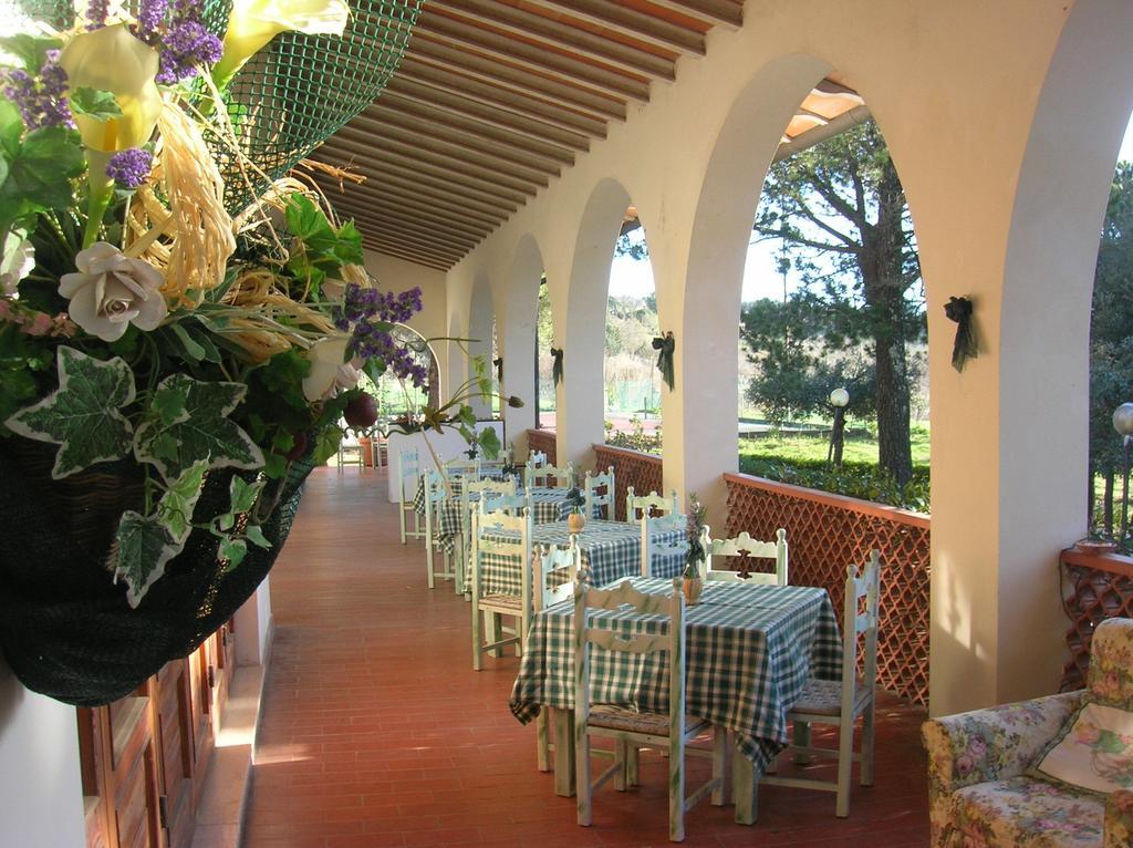 Hotel Il Poggetto Castellina Marittima Extérieur photo