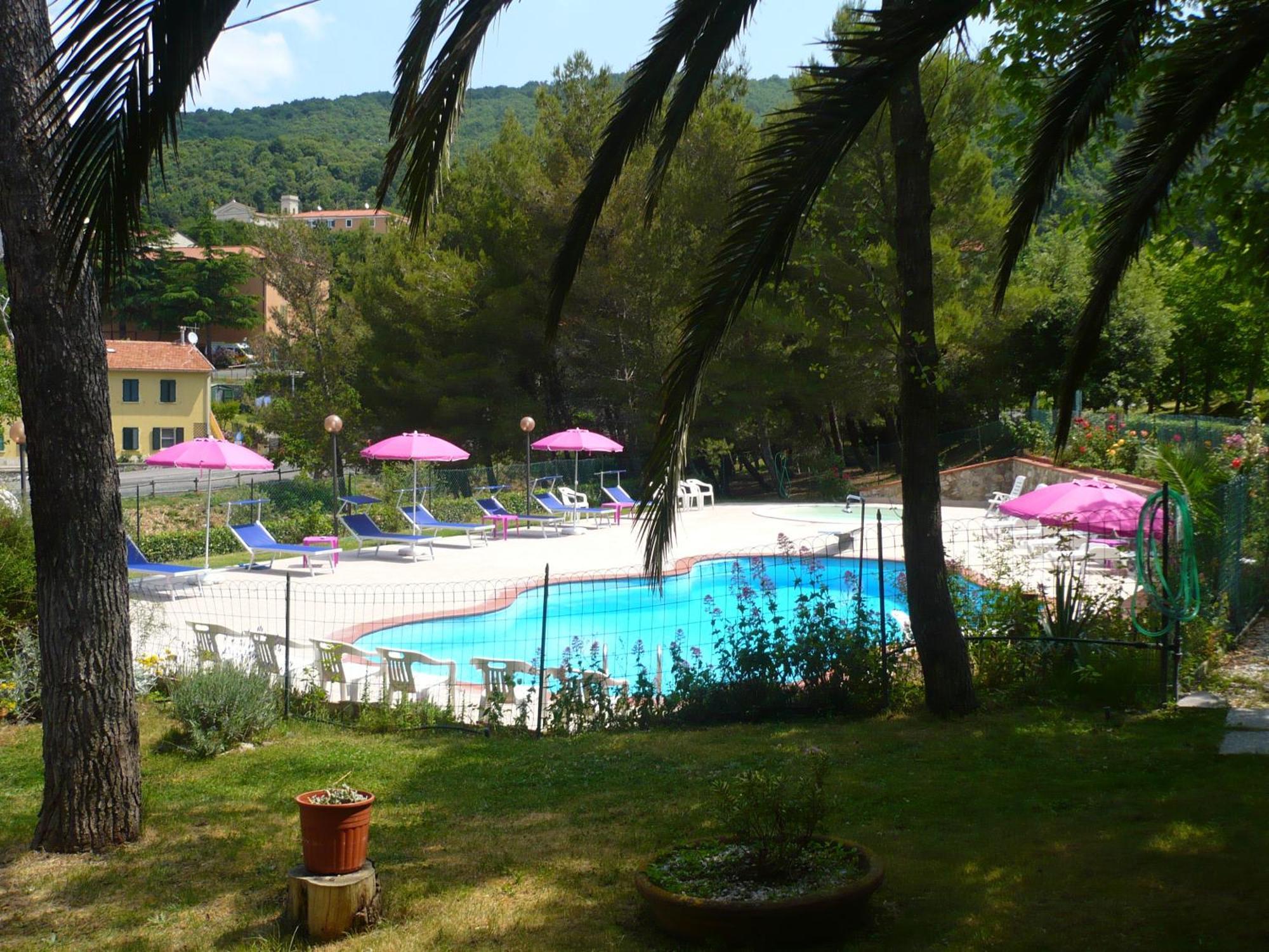 Hotel Il Poggetto Castellina Marittima Extérieur photo