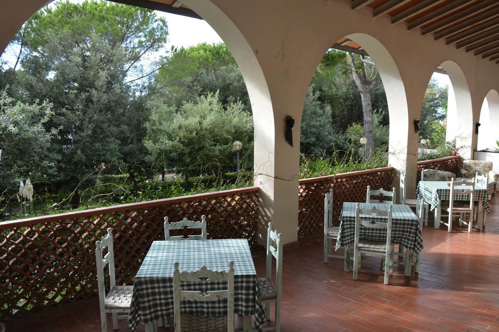 Hotel Il Poggetto Castellina Marittima Extérieur photo