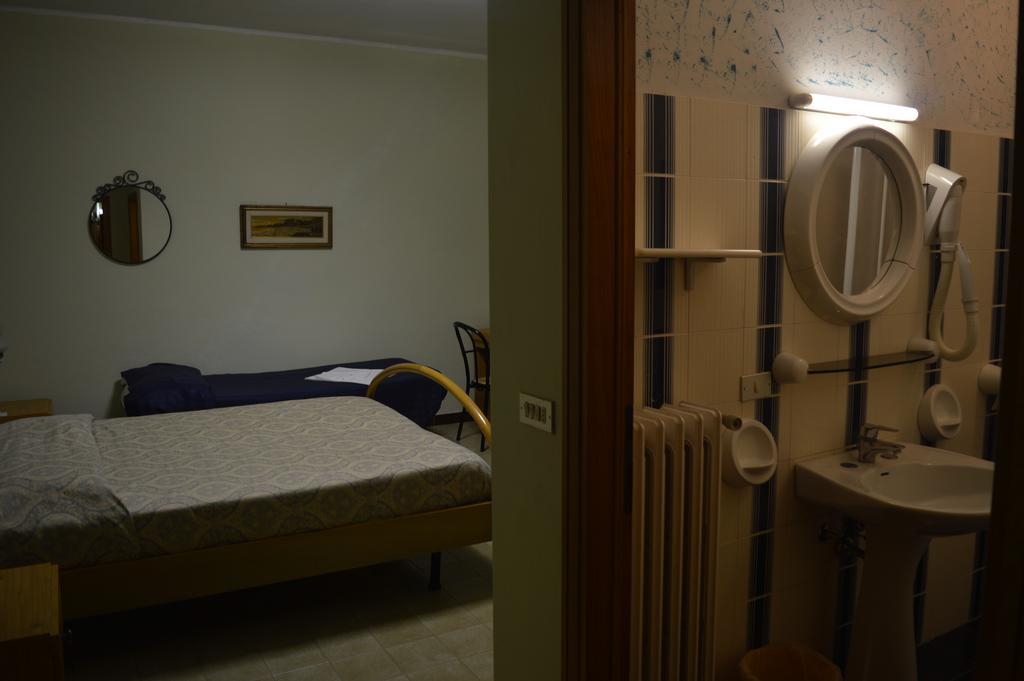 Hotel Il Poggetto Castellina Marittima Extérieur photo