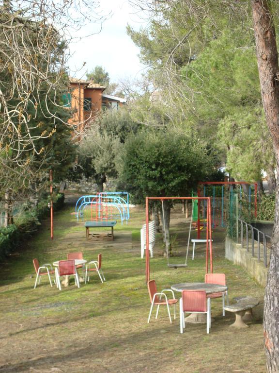 Hotel Il Poggetto Castellina Marittima Extérieur photo